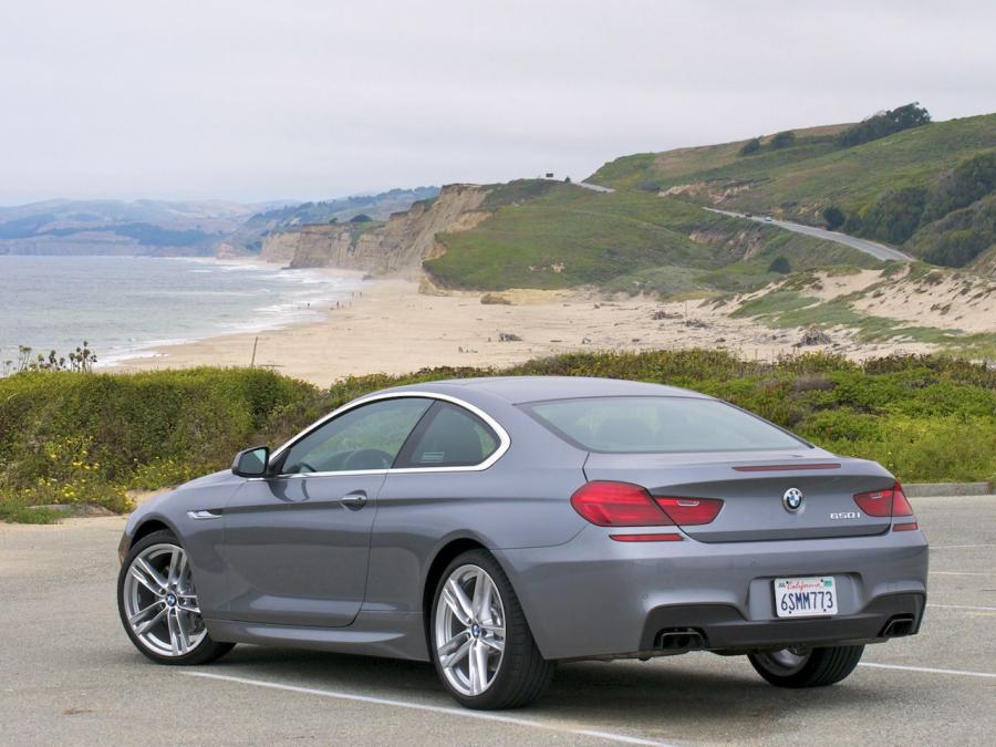  BMW 650i Coupe M Sport Package 2011 года  (US) (фото 2 из 16)
